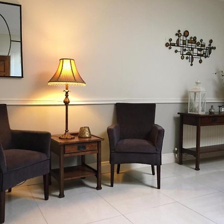 Abbeyvilla Guesthouse Room Only Едър Екстериор снимка
